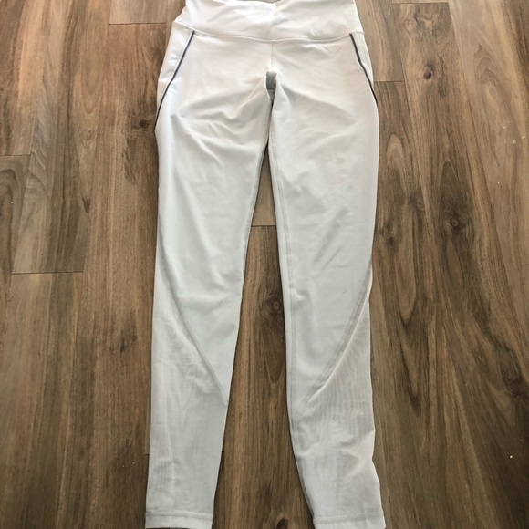 VS Sport Knockout Mesh Athletic Legging - Picture 3 of 4